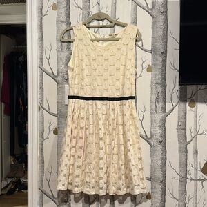 Freeway XL lined textured embroidery short dress - like new